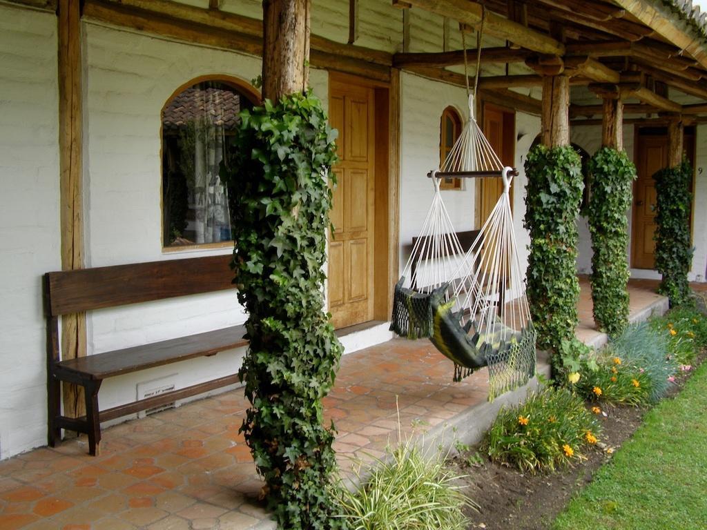 Hosteria Hotel Cuello De Luna - Cotopaxi - Country Inn ラッソ エクステリア 写真